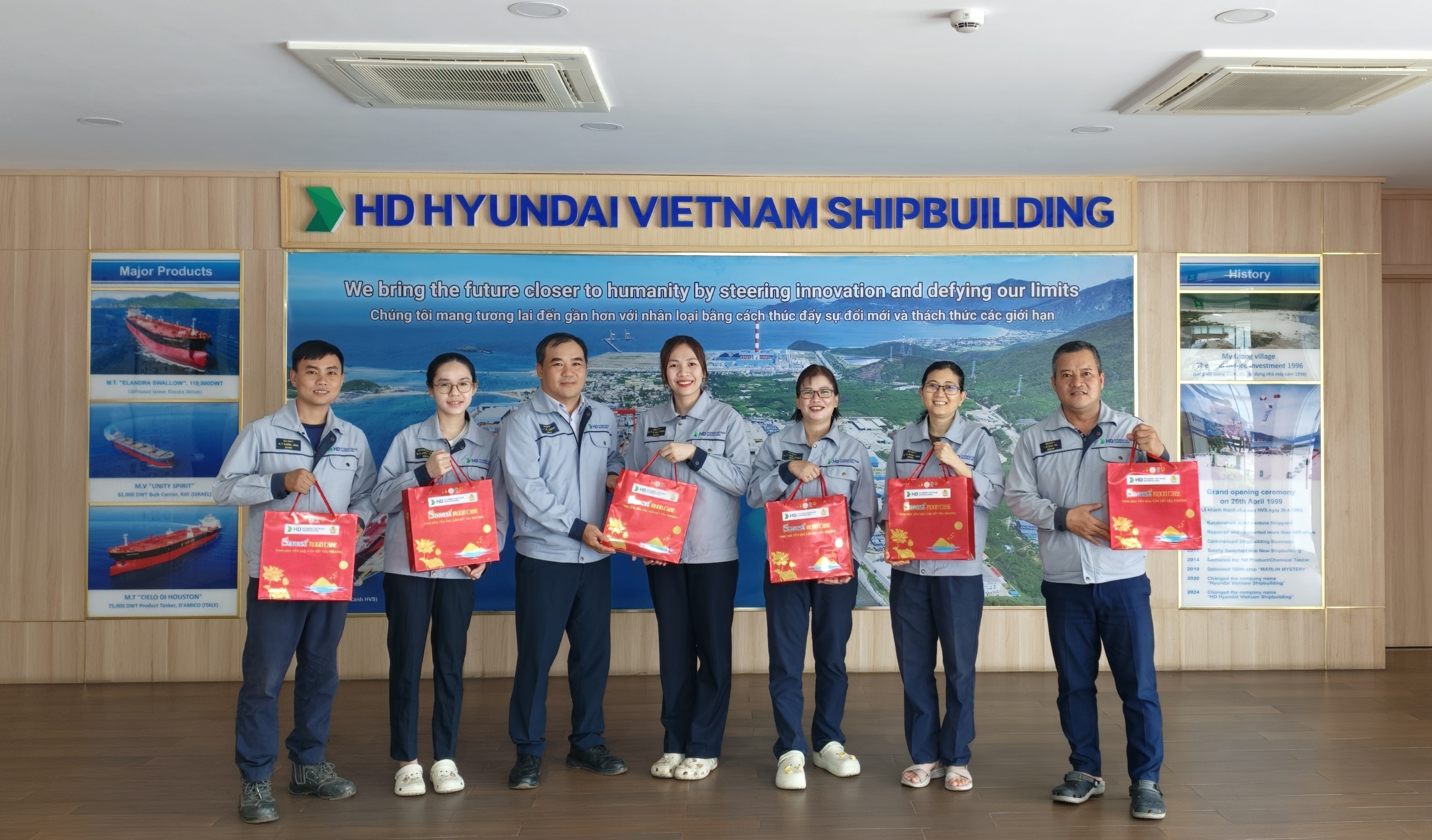 HƠN 3.000 NLĐ HVS ĐÓN TẾT TRUNG THU ẤM ÁP
