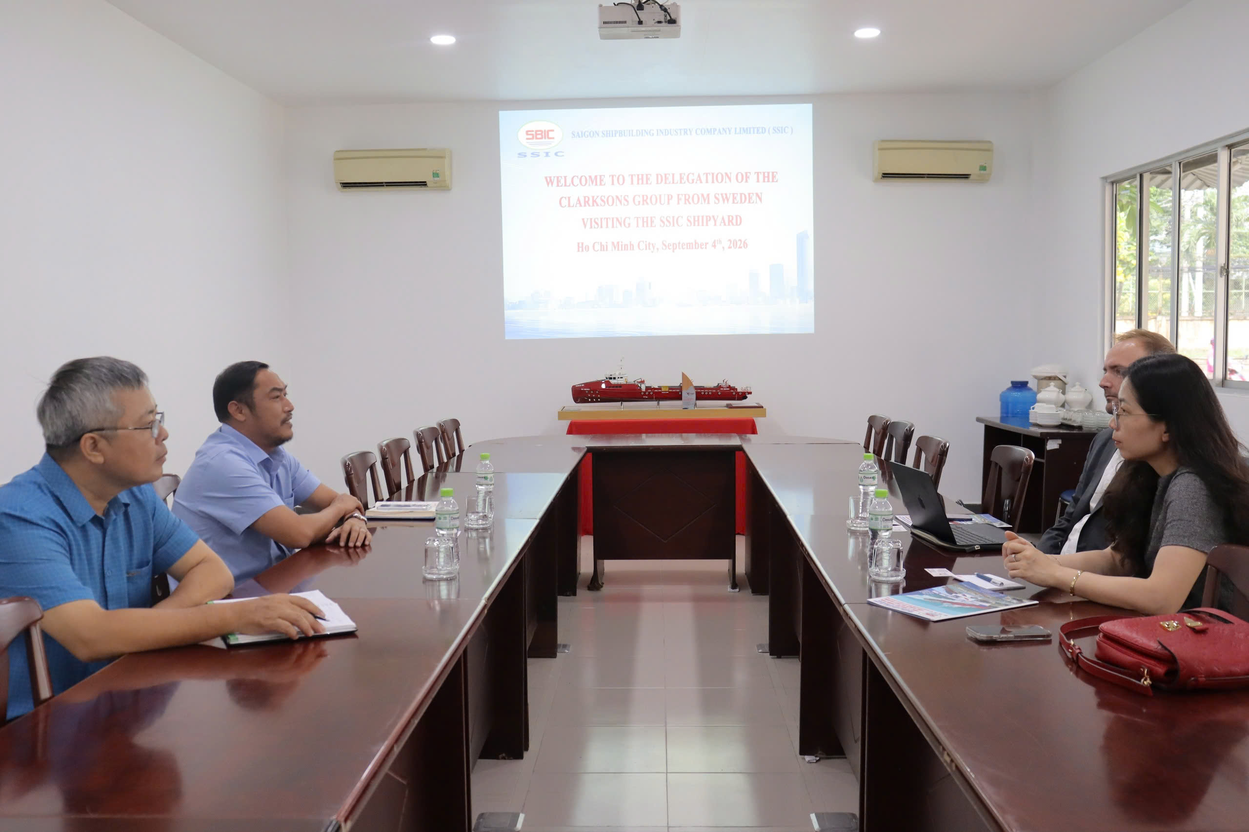 CÔNG TY CNTT SÀI GÒN THÚC ĐẨY HỢP TÁC ĐÓNG TÀU VỚI CLARKSONS THỤY ĐIỂN