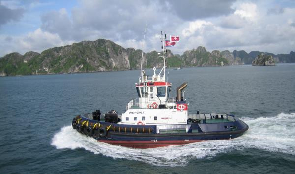 Tàu kéo Tug 2411