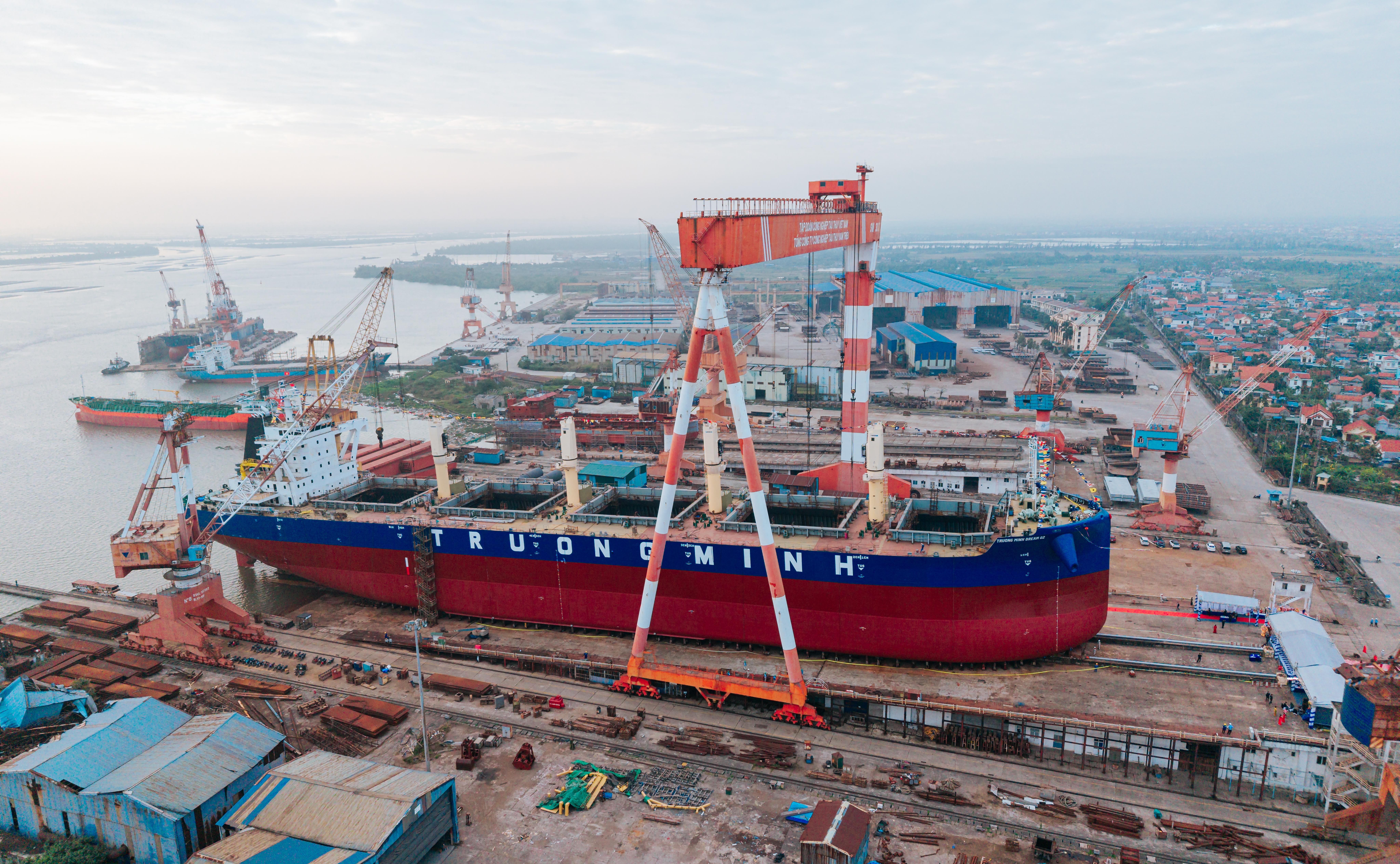 CÔNG TY ĐÓNG TÀU NAM TRIỆU: HẠ THỦY THÀNH CÔNG TÀU HÀNG RỜI 65.000 DWT  KÝ HIỆU THIẾT KẾ VB66-02 - “TRƯỜNG MINH 02”