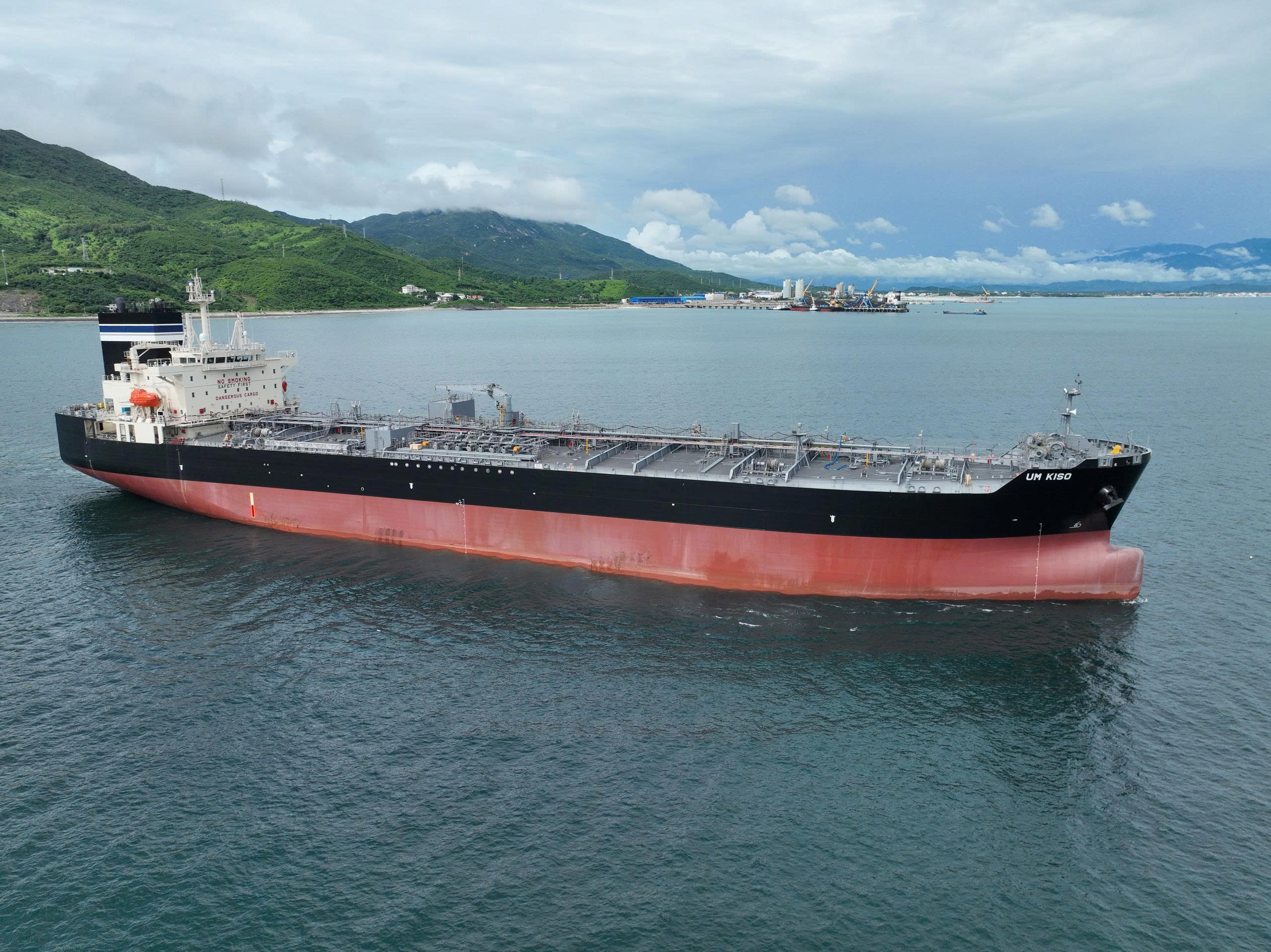 CÔNG TY HVS TỔ CHỨC LỄ ĐẶT TÊN TÀU DẦU 50.000 DWT – S556 