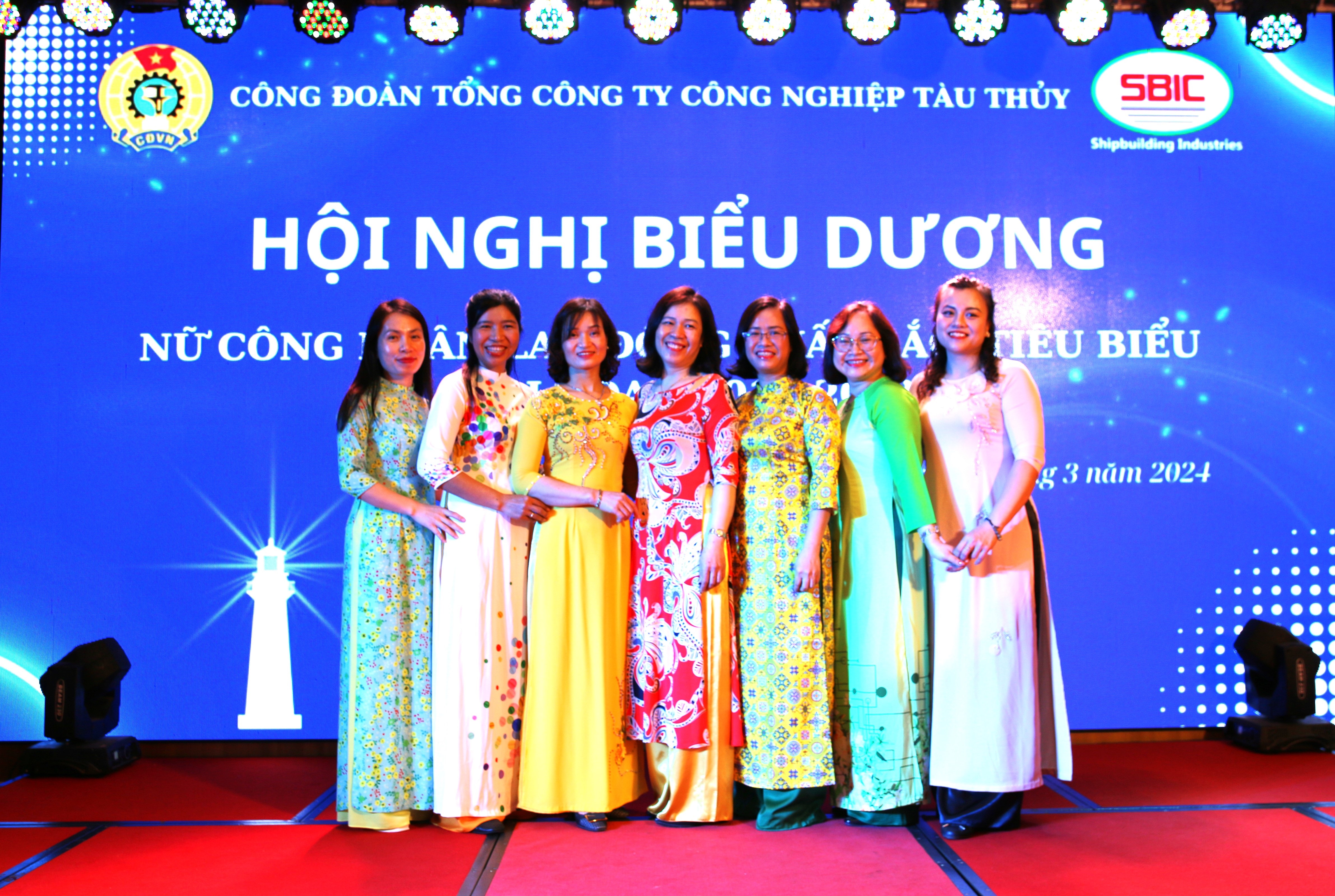 NÉT ĐẸP NGƯỜI PHỤ NỮ SÔNG CẤM TRONG LAO ĐỘNG VÀ CUỘC SỐNG