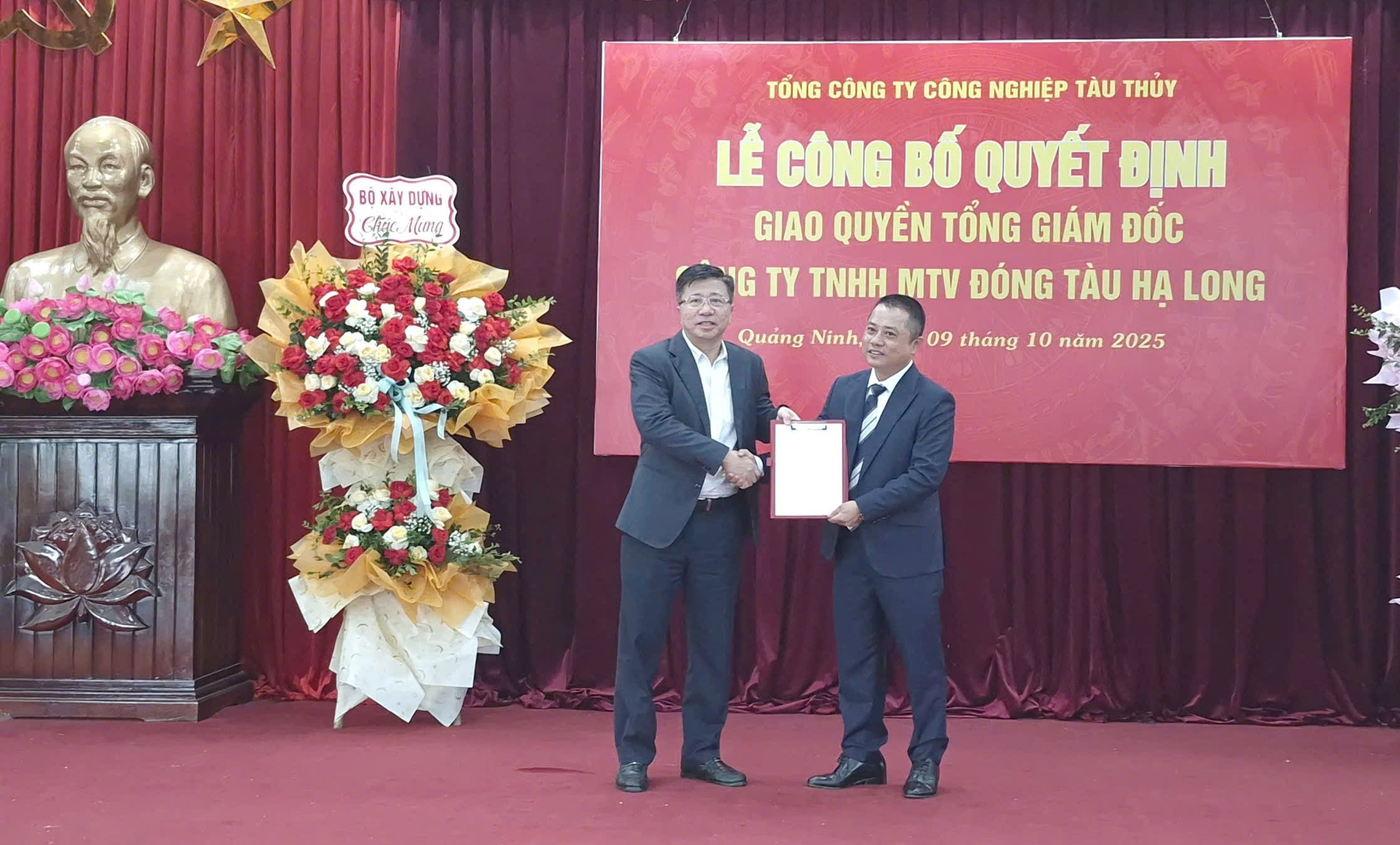 CÔNG BỐ QUYẾT ĐỊNH GIAO QUYỀN TỔNG GIÁM ĐỐC CÔNG TY TNHH MTV ĐÓNG TÀU HẠ LONG 