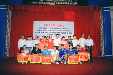 Giải cầu lông chào mừng ngày thành lập Công ty Đóng tàu Hạ Long