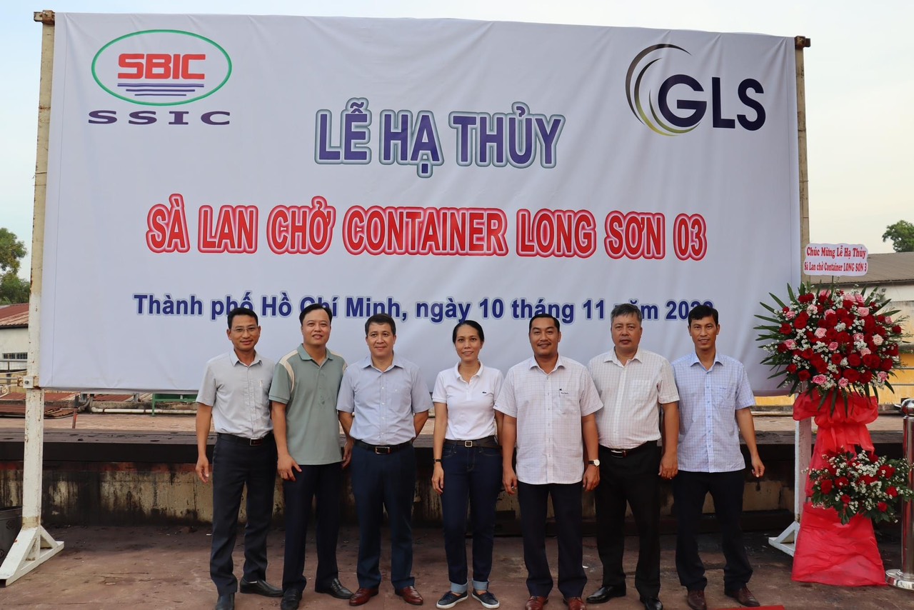 CÔNG TY CÔNG NGHIỆP TÀU THỦY SÀI GÒN: HẠ THỦY SÀ LAN 54TEU